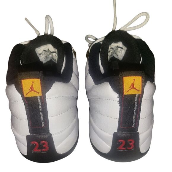 Air Jordan 12 Retro 'Taxi' 2013 - Picture 2 of 5